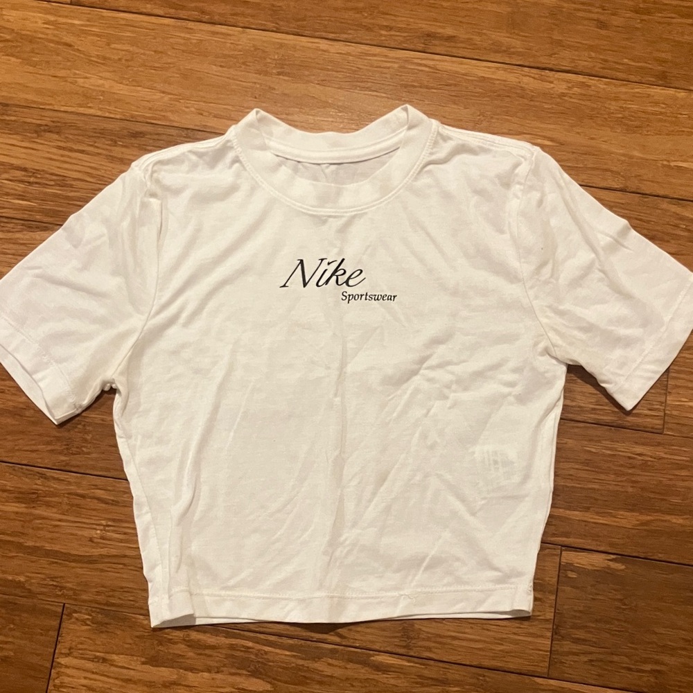 Nike White Cropped Sportswear Tee
